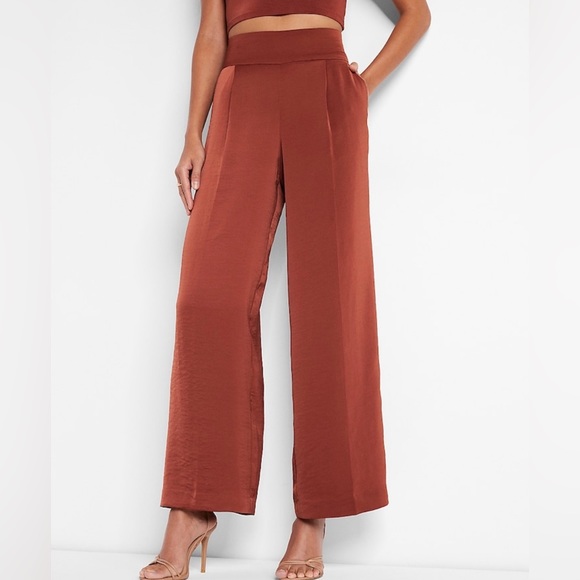 NWT - EXPRESS Super High Waisted Satin Wide Leg Pants, Henna, Large. - Picture 1 of 4